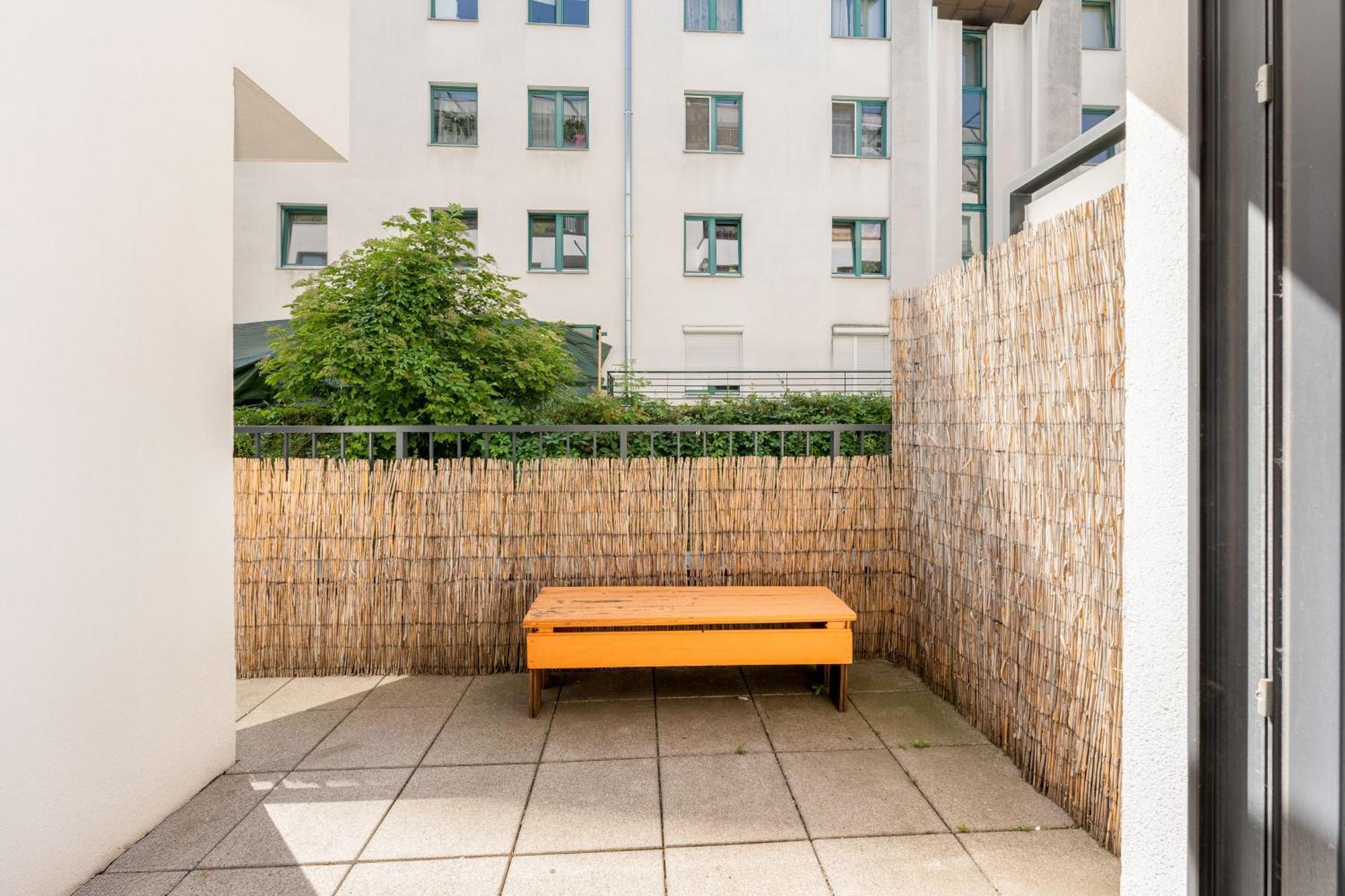 Riverside Comfort By Bookinghost Krakau