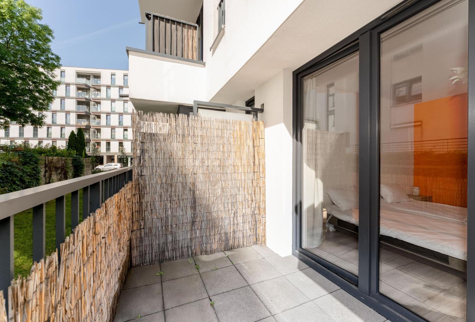 Riverside Comfort By Bookinghost Apartment *